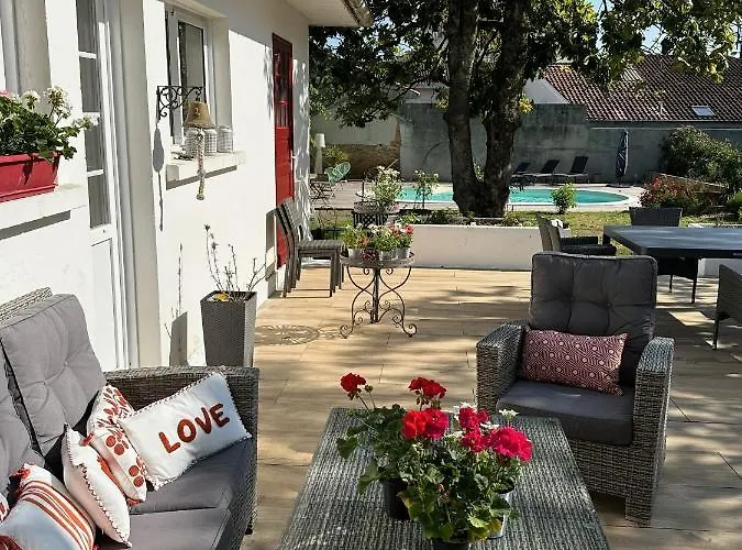 La Maison Florence Bed and Breakfast 4*